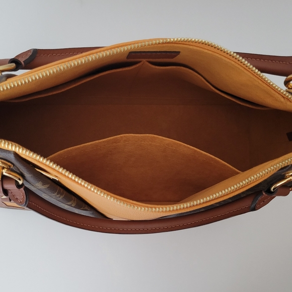 Louis Vuitton Monogram V Tote MM in Safran - Picture 4 of 13